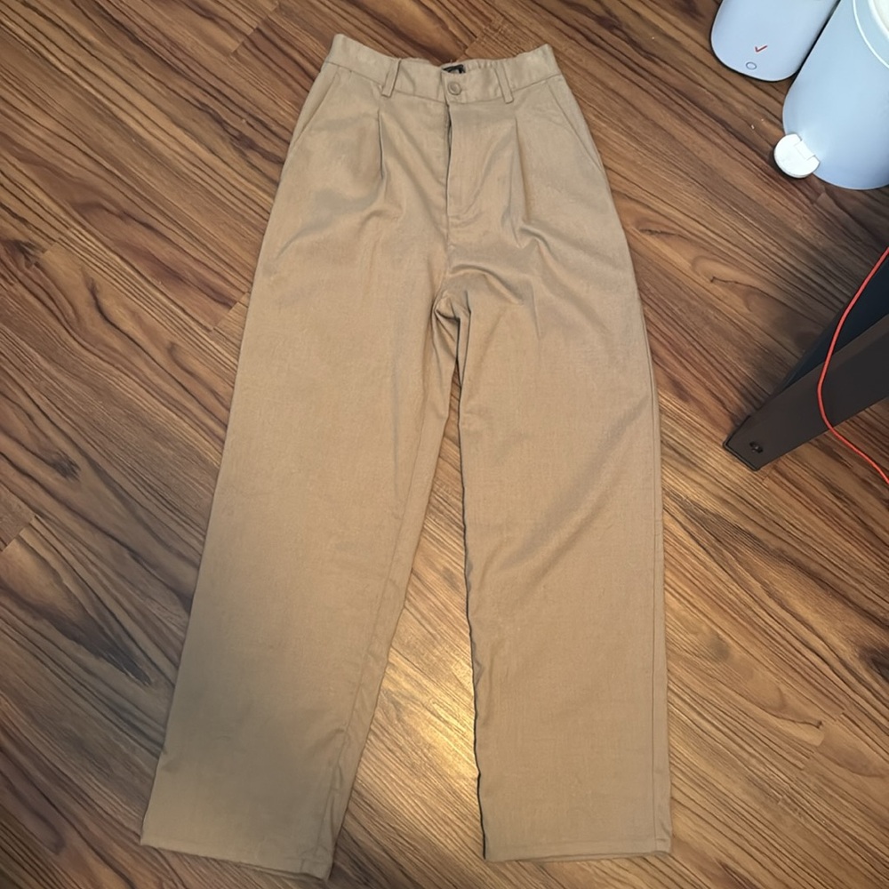 Urban Outfitters Women’s Tan Pants Size Small